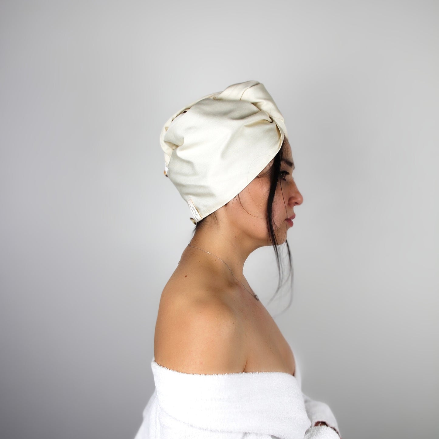 Haarturban aus Seide, Haarpflege, Anti Frizz, glänzendes Haar, gesundes Haar