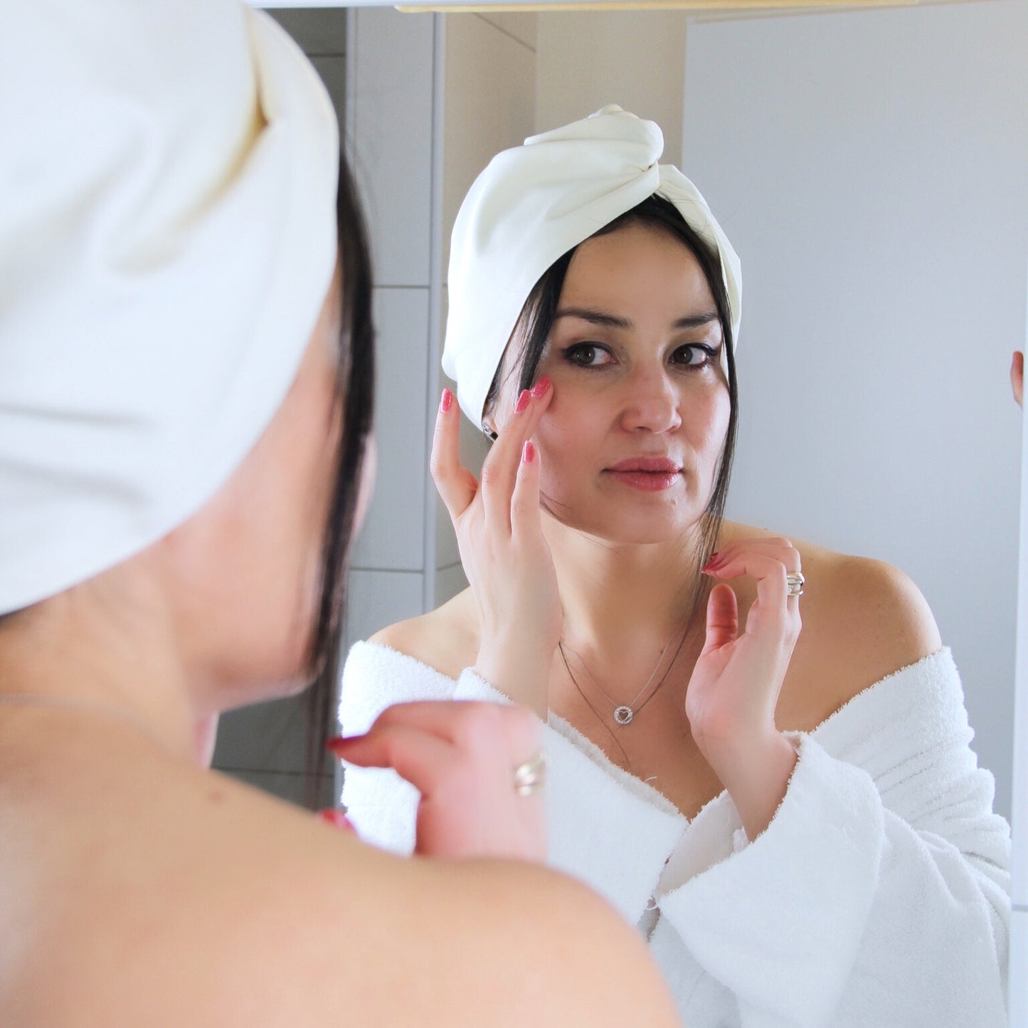 Haarturban aus Seide, Haarpflege, Anti Frizz, glänzendes Haar, gesundes Haar